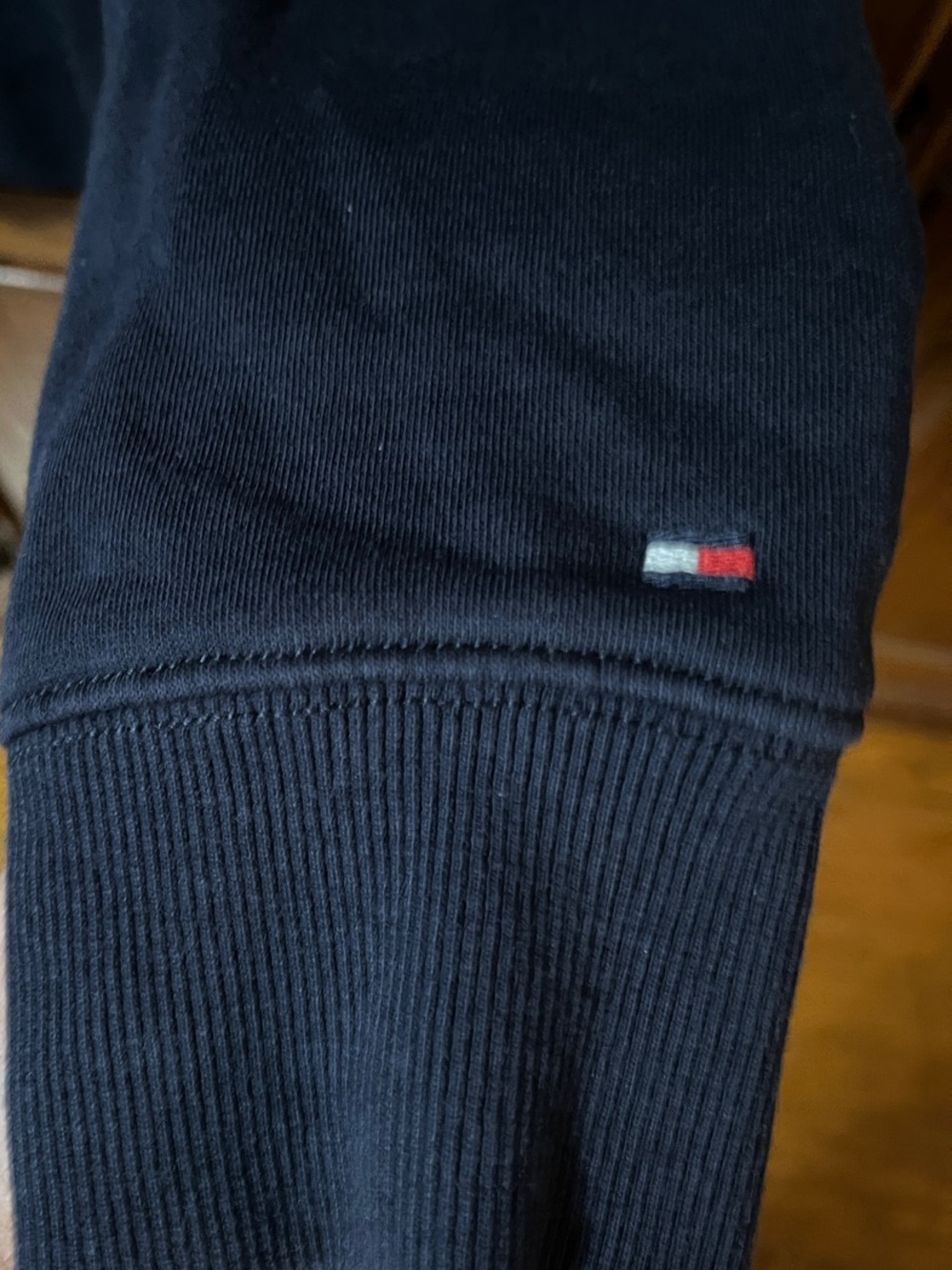 Tommy Hilfiger Fleece Crewneck Sweatshirt with Red & White Logo Panel Medium - Picture 5 of 7
